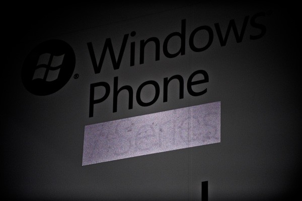 windows-phone-7-series-photoshop-2