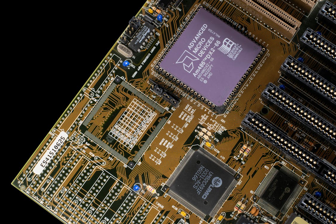 Arm Ships First - Arm Ships Its First In-House Chip, and It Could Reshape the Phone Industry