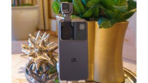 Honor Robot Phone with its motorised gimbal camera extended