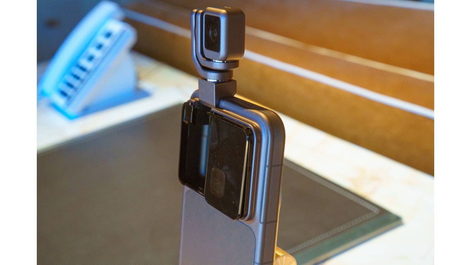 Honor Robot Phone motorised camera mechanism detail