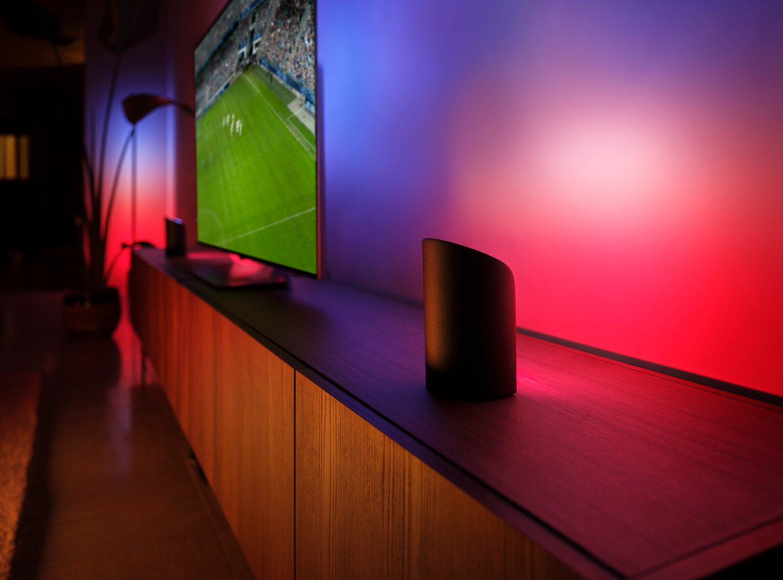 Philips Hue Sports Live purple pink lighting key moment football