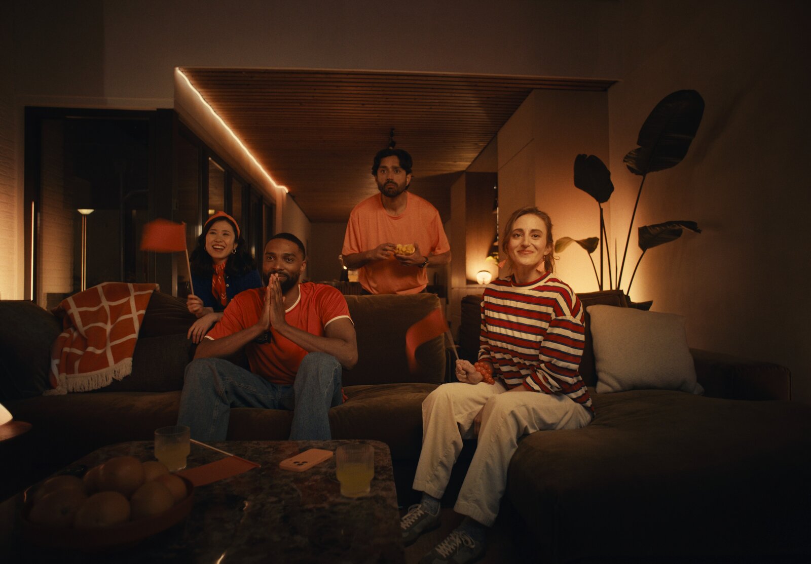 Philips Hue Sports Live watch party with multiple smart lights synchronised