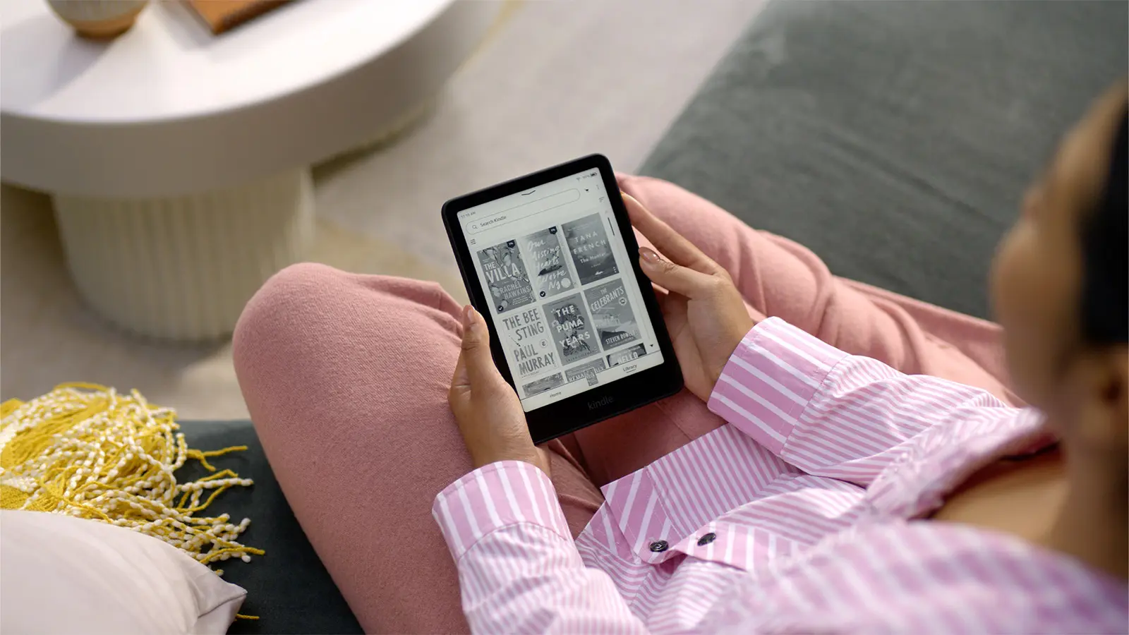 Kindle Paperwhite vs Colorsoft reading in the UK