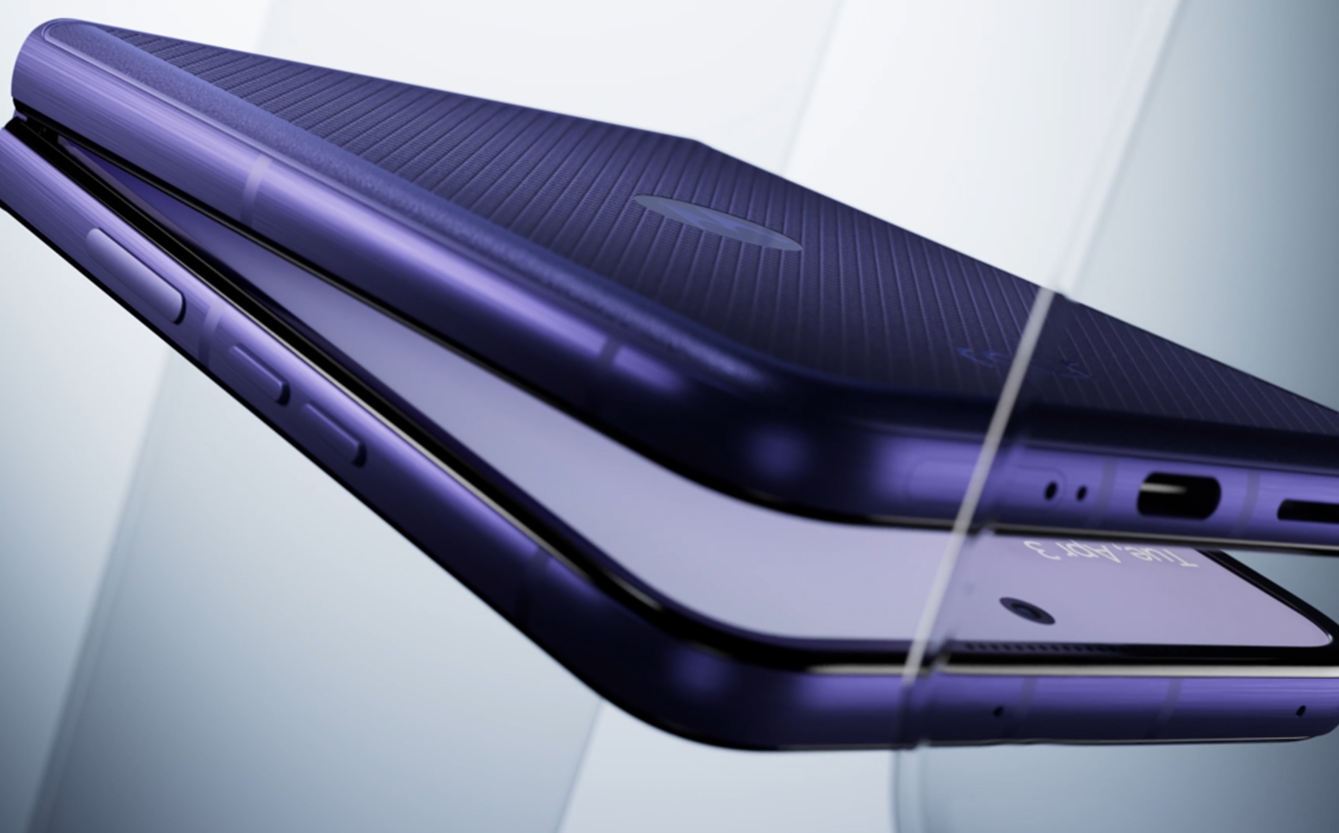 Motorola razr ultra 2026 is the best foldable phone UK 2026 flip option