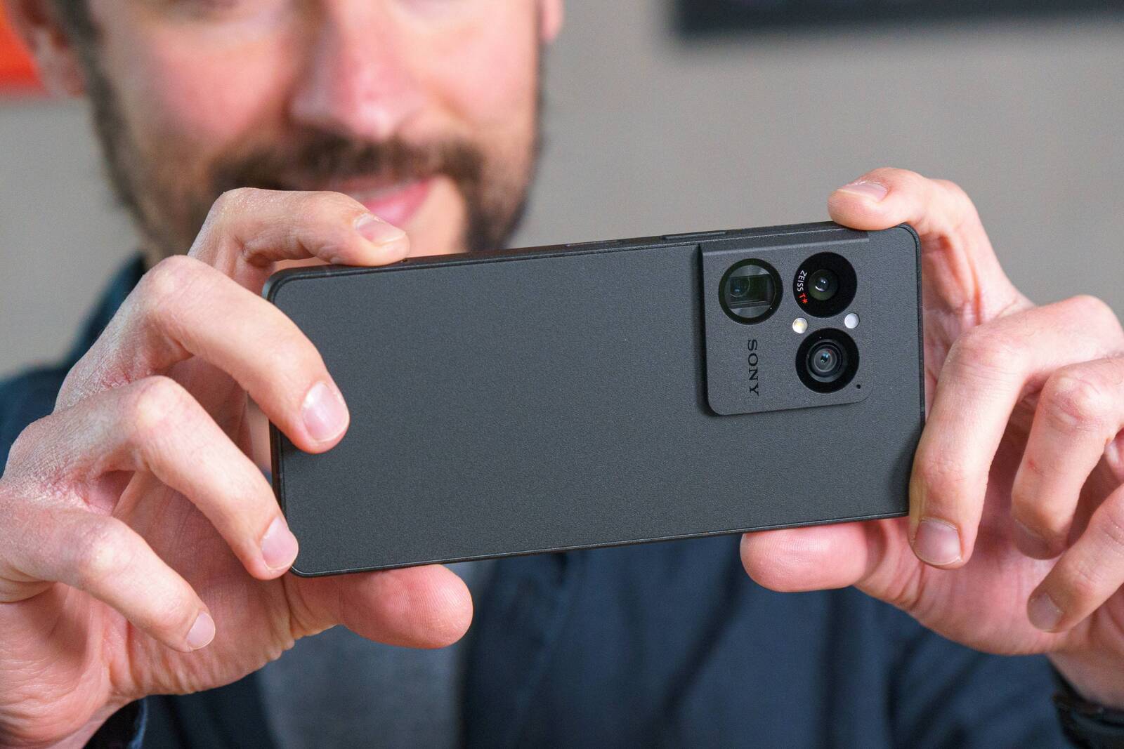 Sony Xperia 1 VIII rear telephoto 48MP camera detail