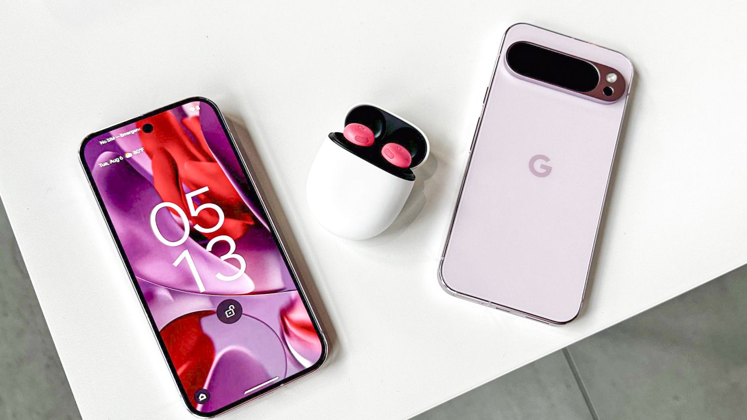 Google Pixel 9 in Obsidian