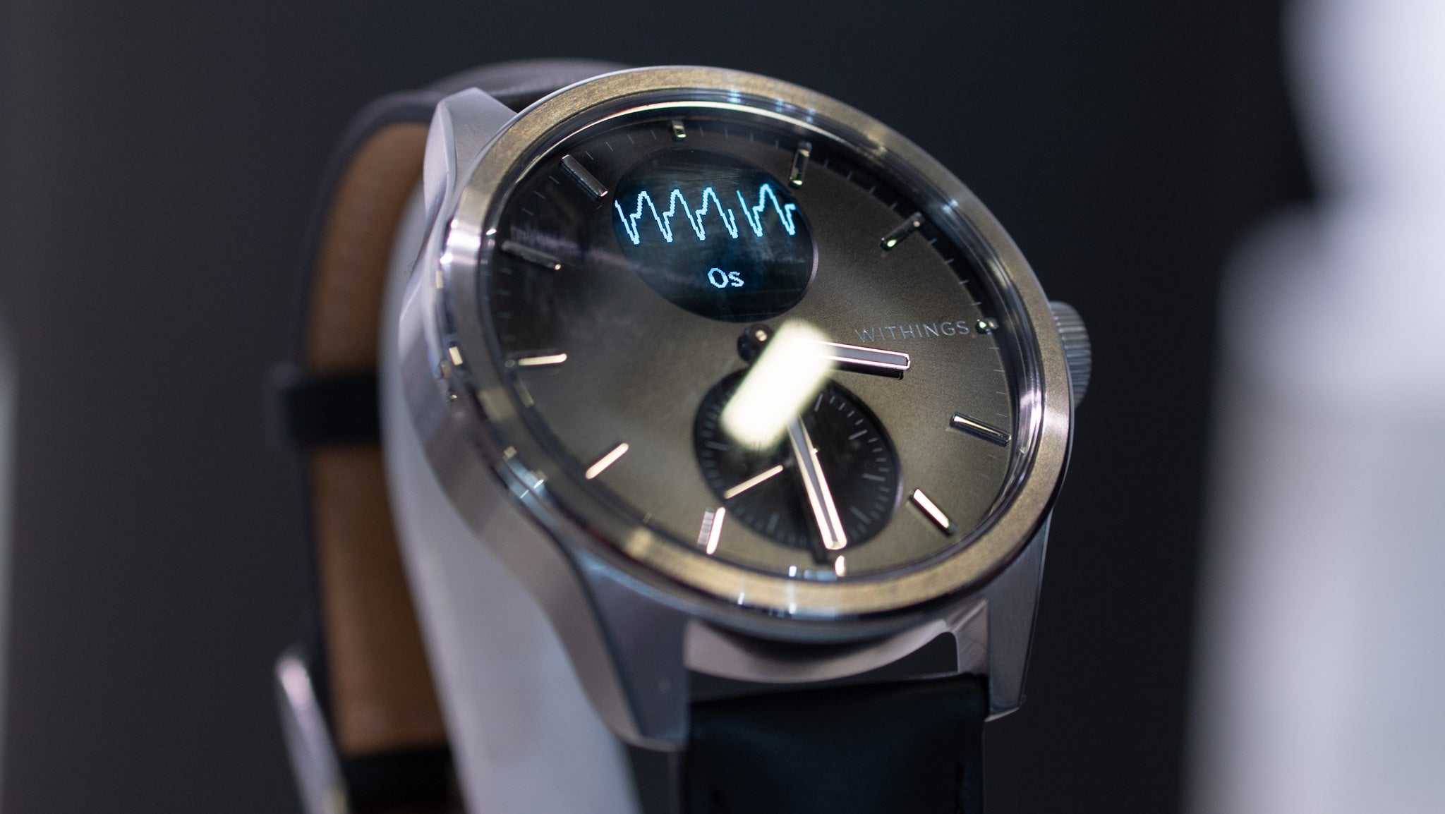 Withings ScanWatch 2 analogue dial with sub-dial showing health metrics