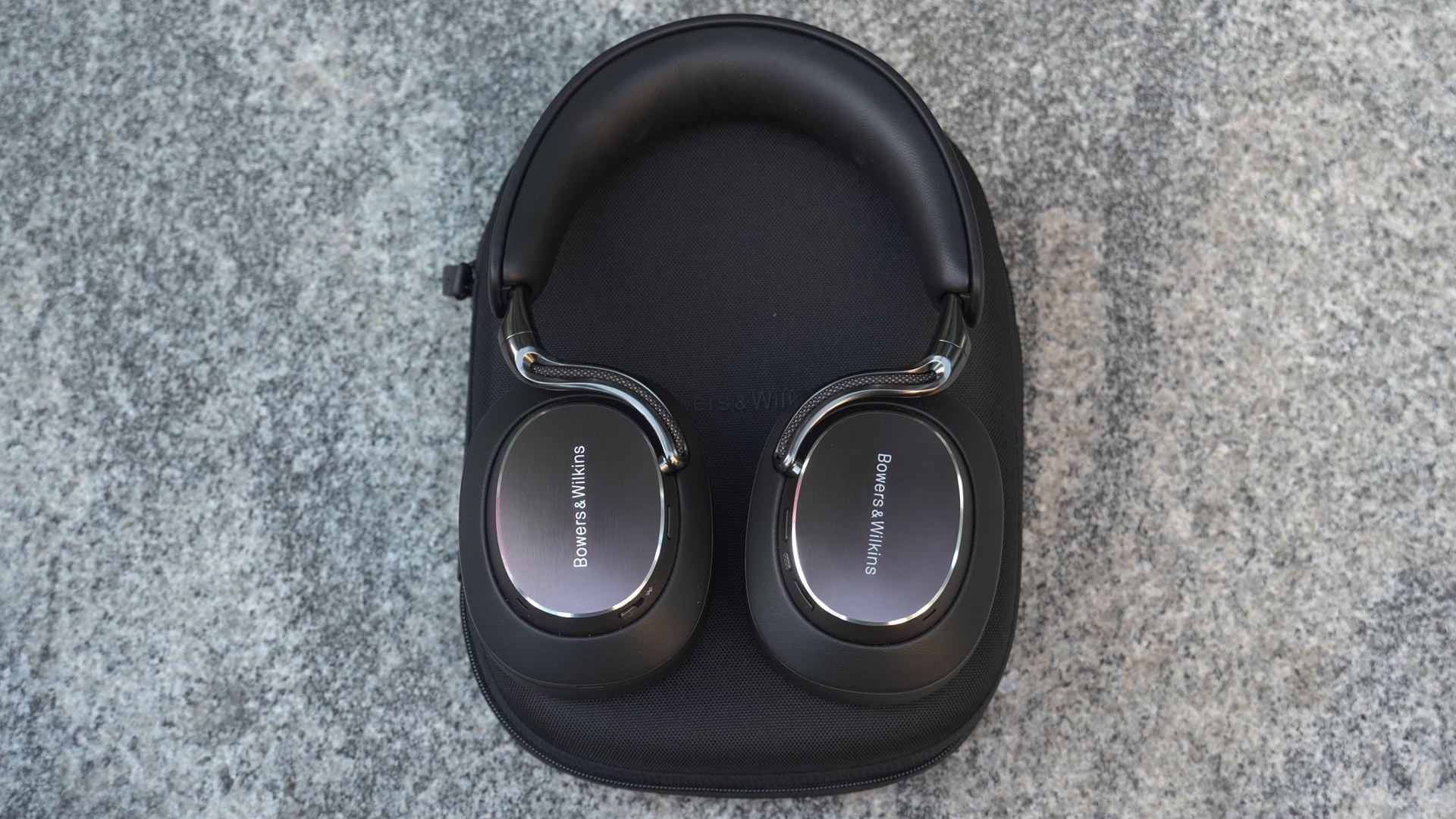 Bowers & Wilkins Px8 S2 worn, showing the headband and hinge
